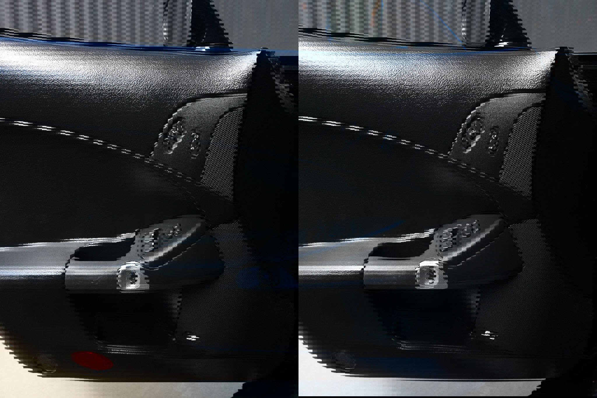 Used 2005 Chevrolet Corvette Convertible w/ Preferred Equipment Group image 46