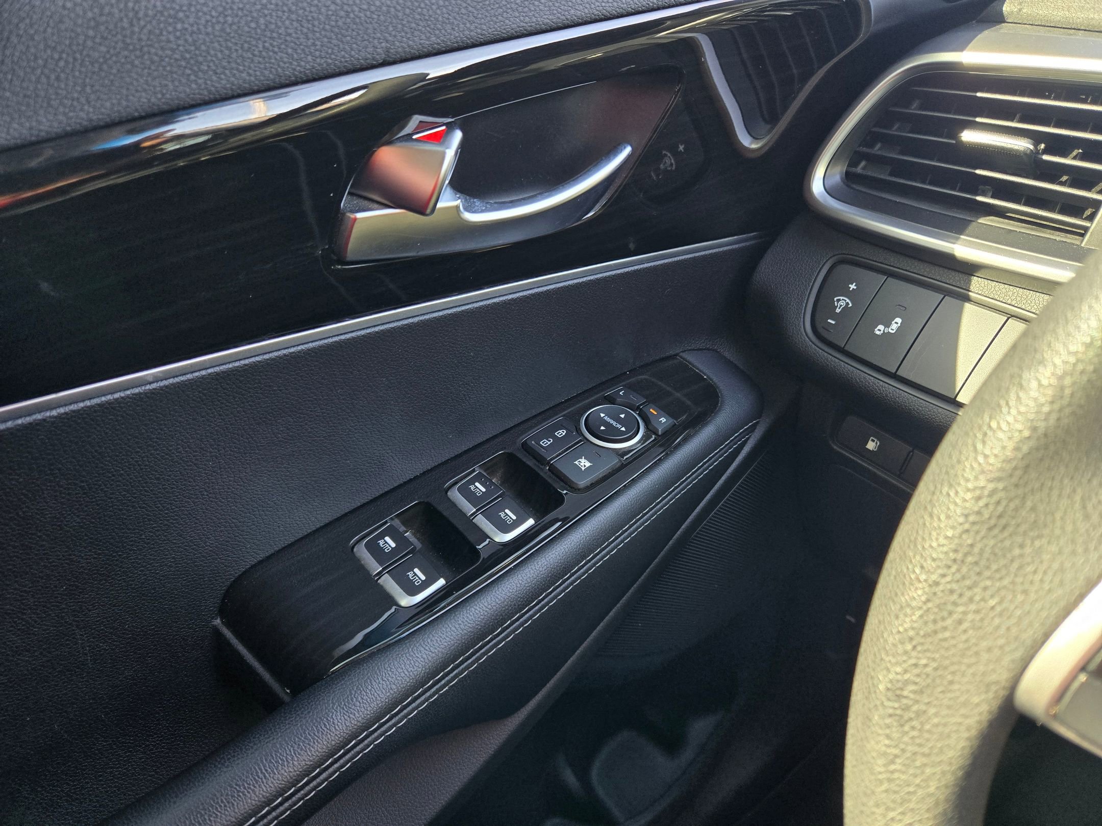 Certified 2019 Kia Sorento LX image 20