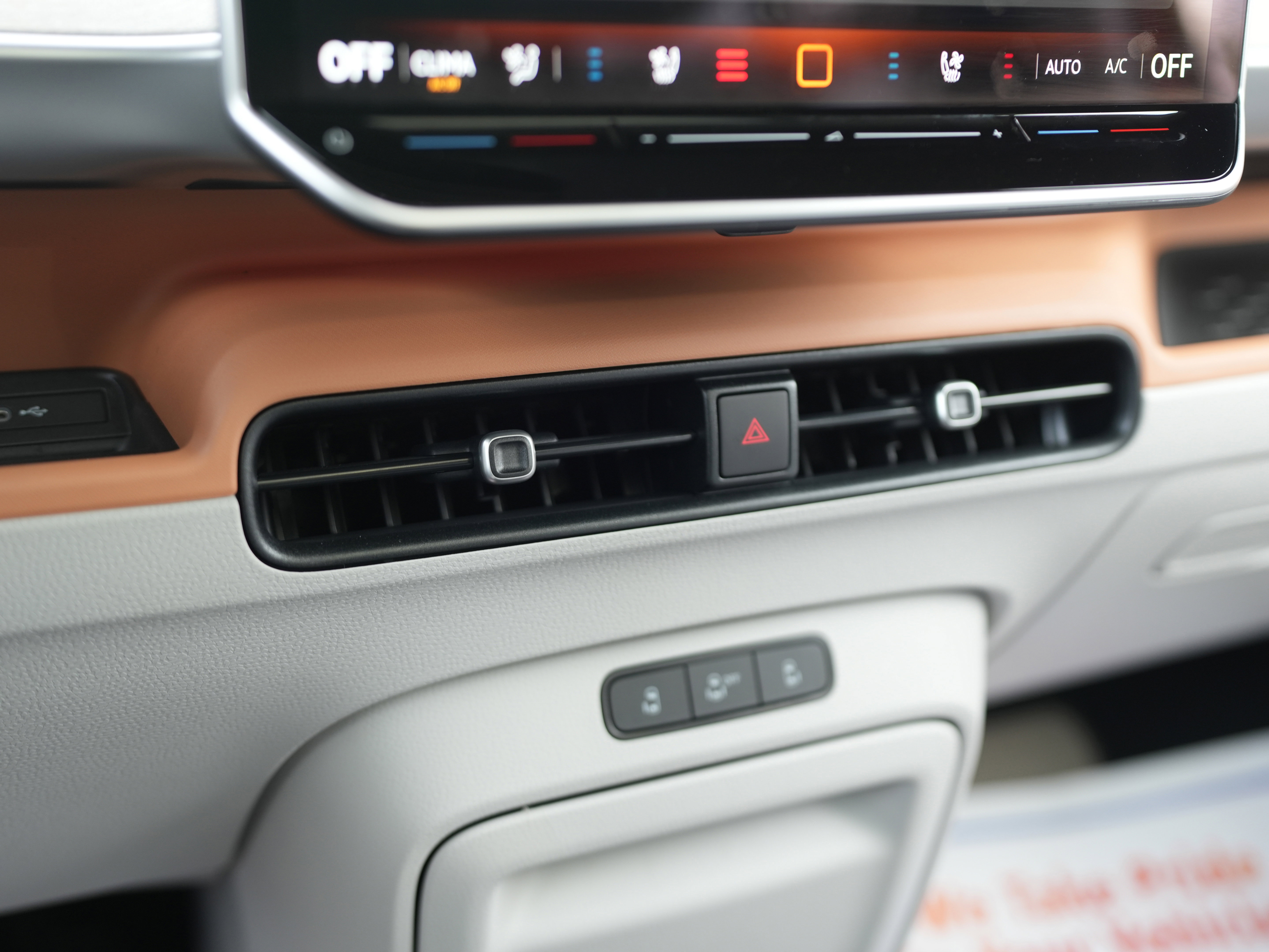 New 2025 Volkswagen ID. Buzz Pro S Plus image 38