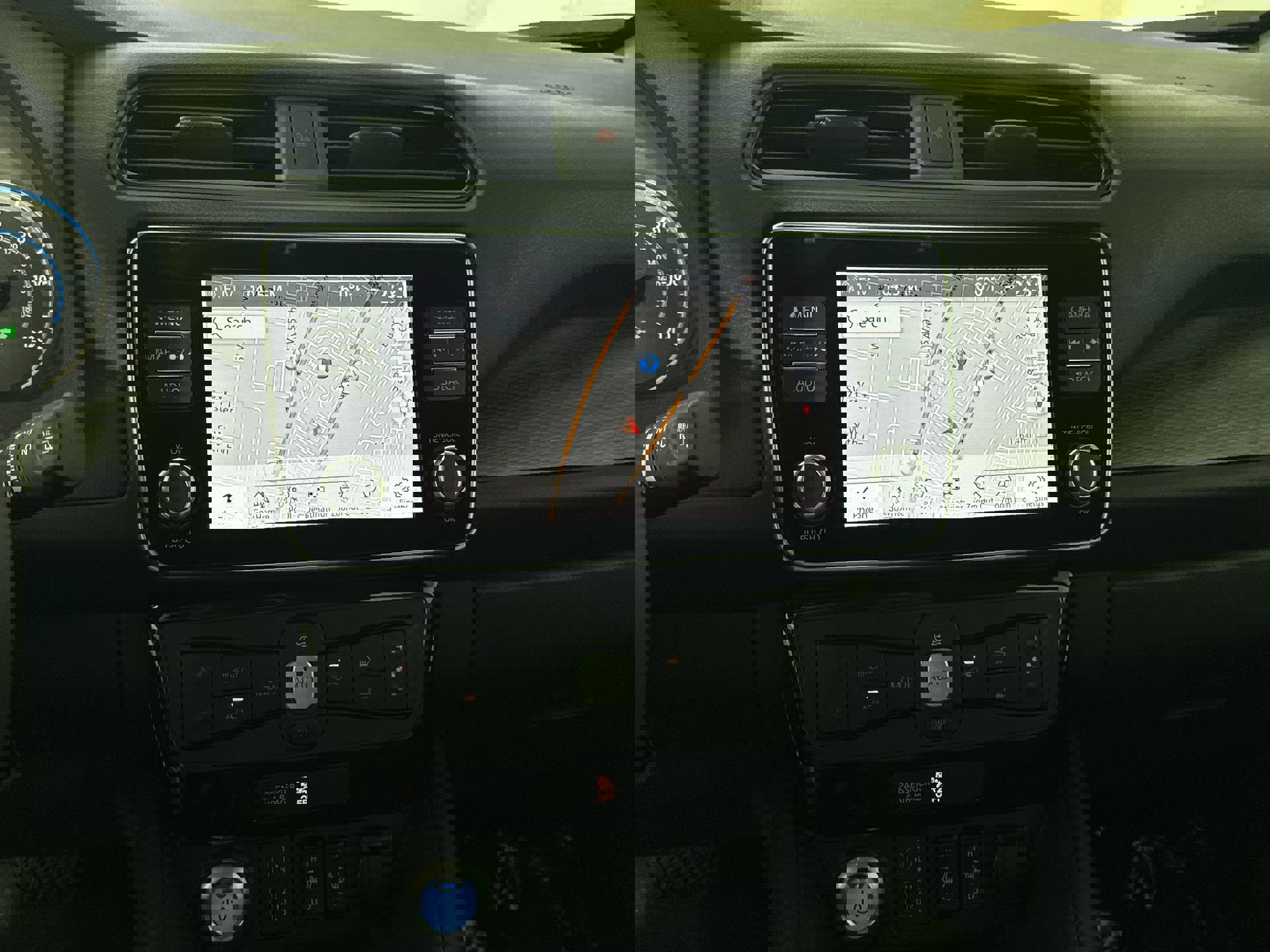 Certified 2023 Nissan Leaf SV Plus image 25