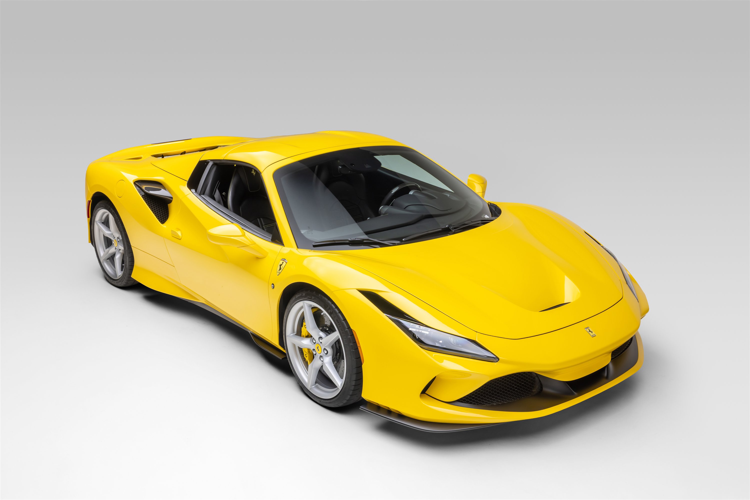 Certified 2022 Ferrari F8 Tributo RWD image 15