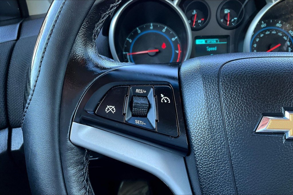 Used 2015 Chevrolet Cruze LT FWD image 9