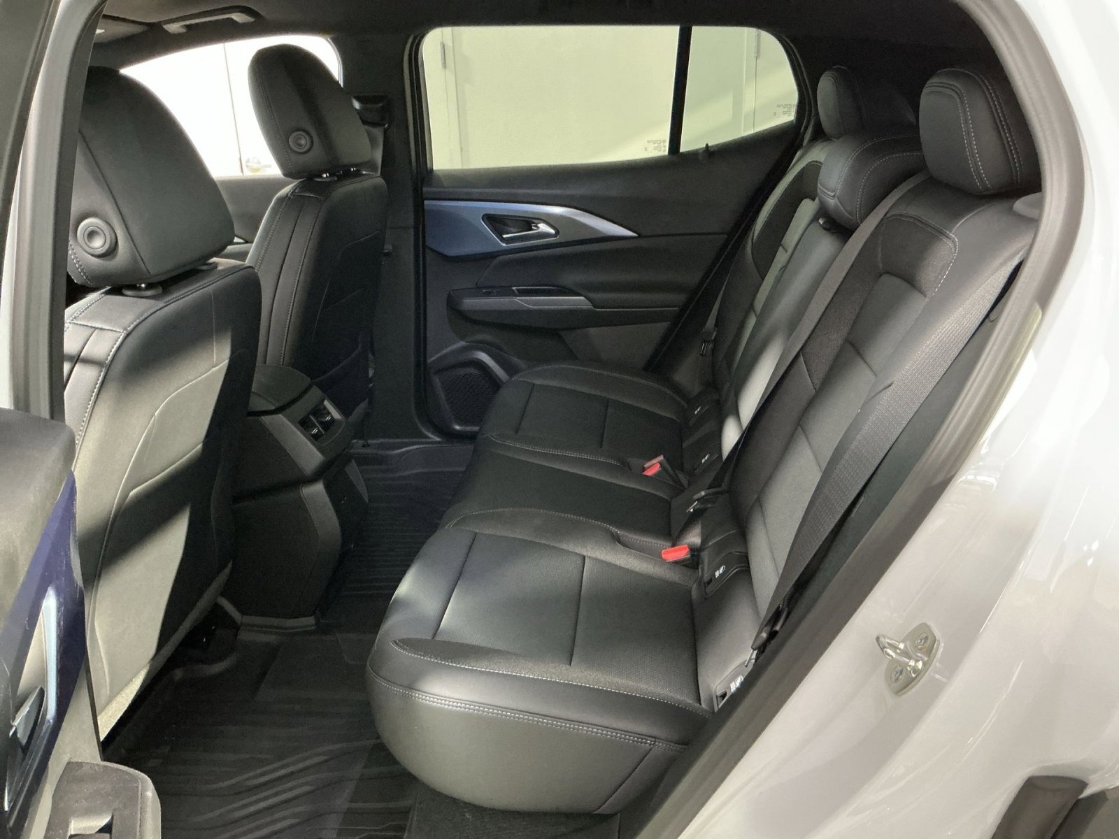 New 2026 Chevrolet Equinox EV LT image 31