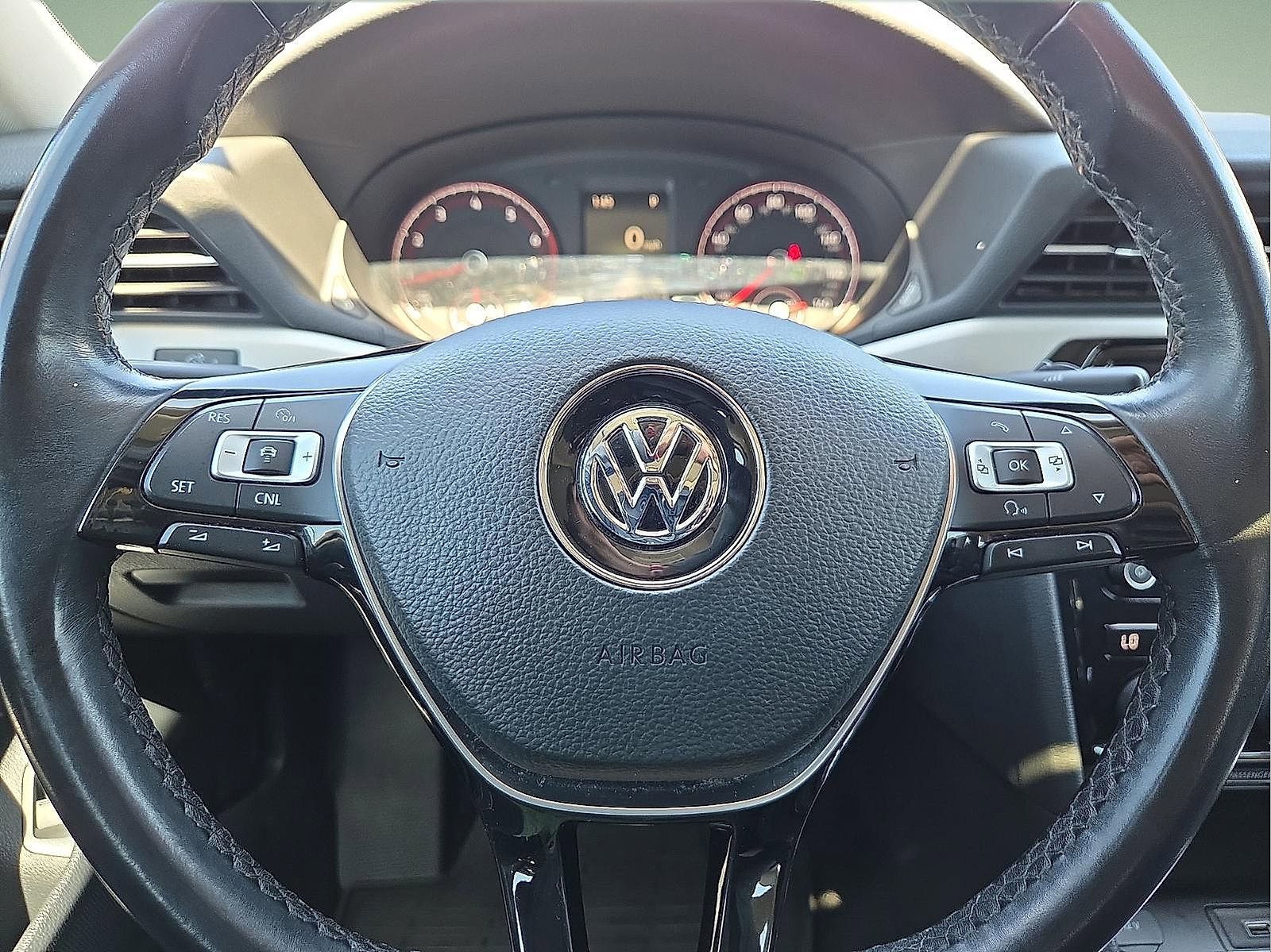 Used 2020 Volkswagen Passat 2.0T SE image 24