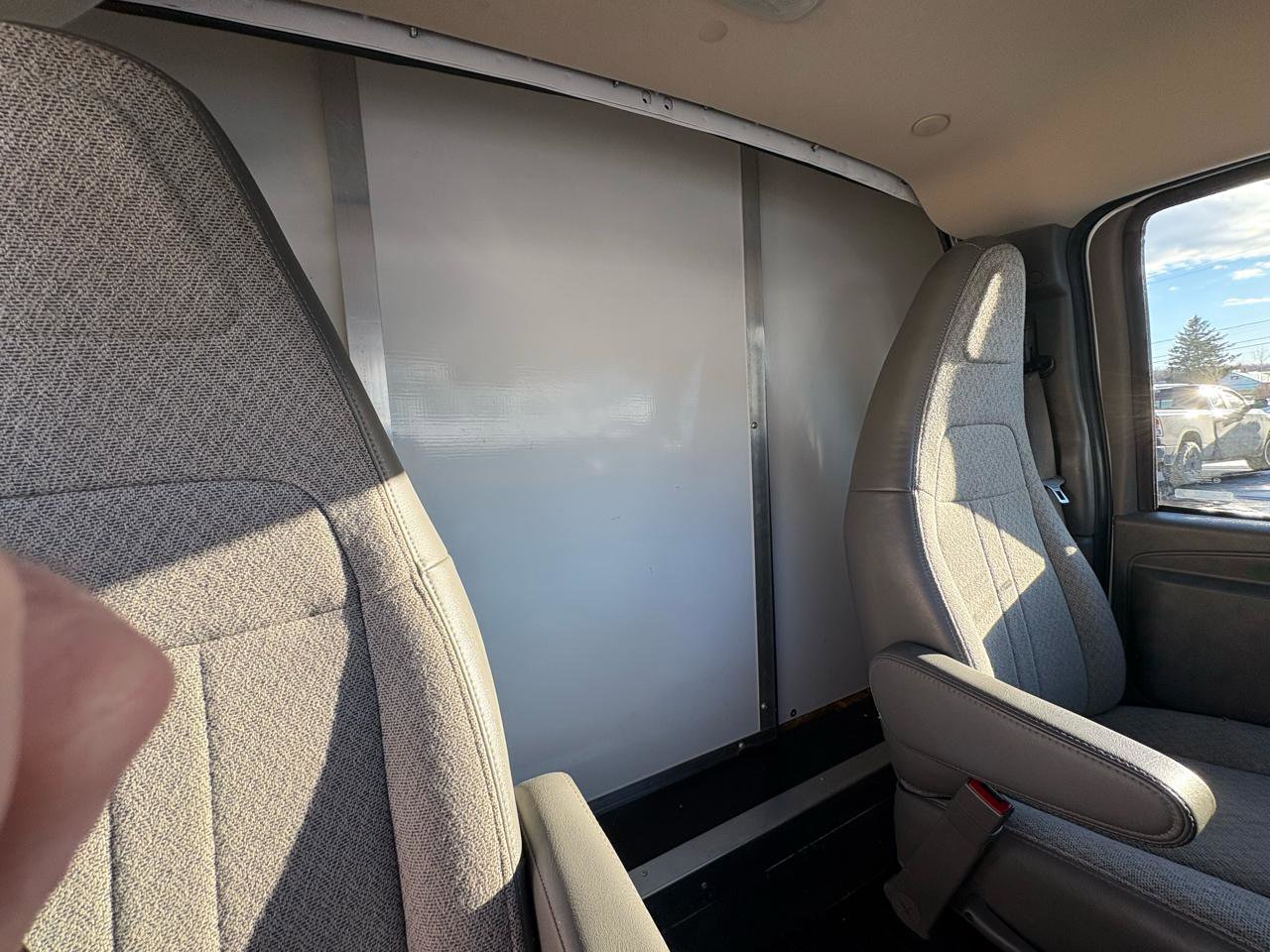 Used 2023 GMC Savana 3500 Extended w/ Power Convenience Package RWD image 27