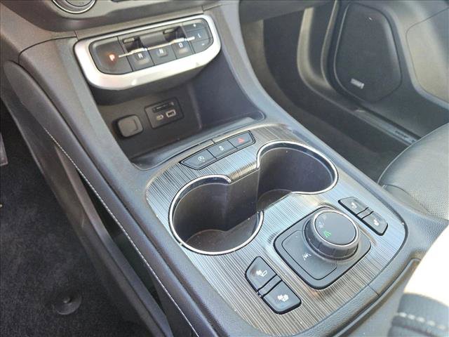 Used 2023 GMC Acadia SLT image 12