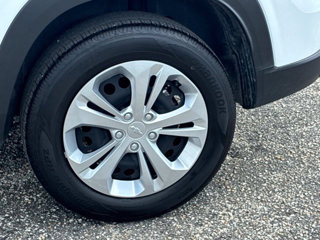 Used 2026 Chevrolet Trax LS FWD image 12