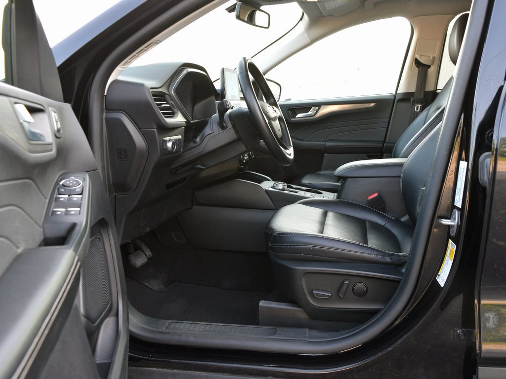 Used 2022 Ford Escape Titanium image 26