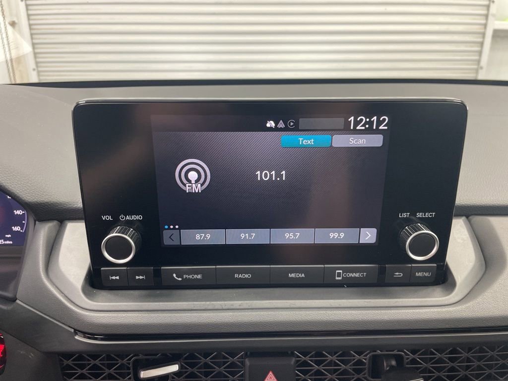 Used 2025 Honda Accord SE image 11