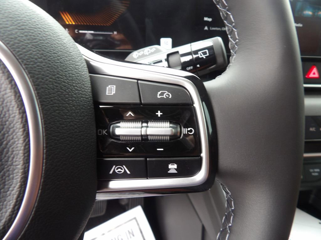 New 2026 Kia Carnival EX FWD image 16
