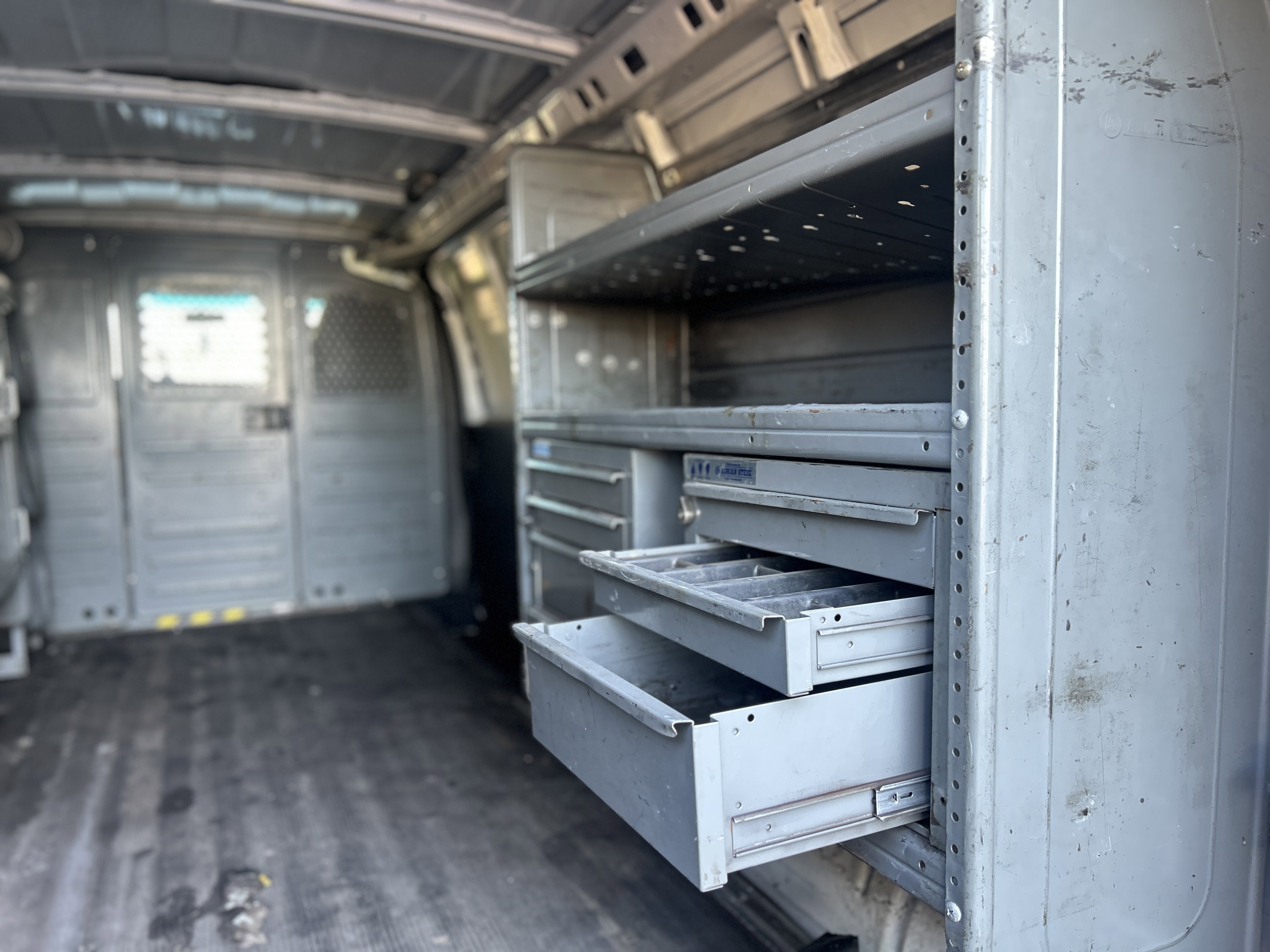 Used 2014 Chevrolet Express 2500 Extended image 22