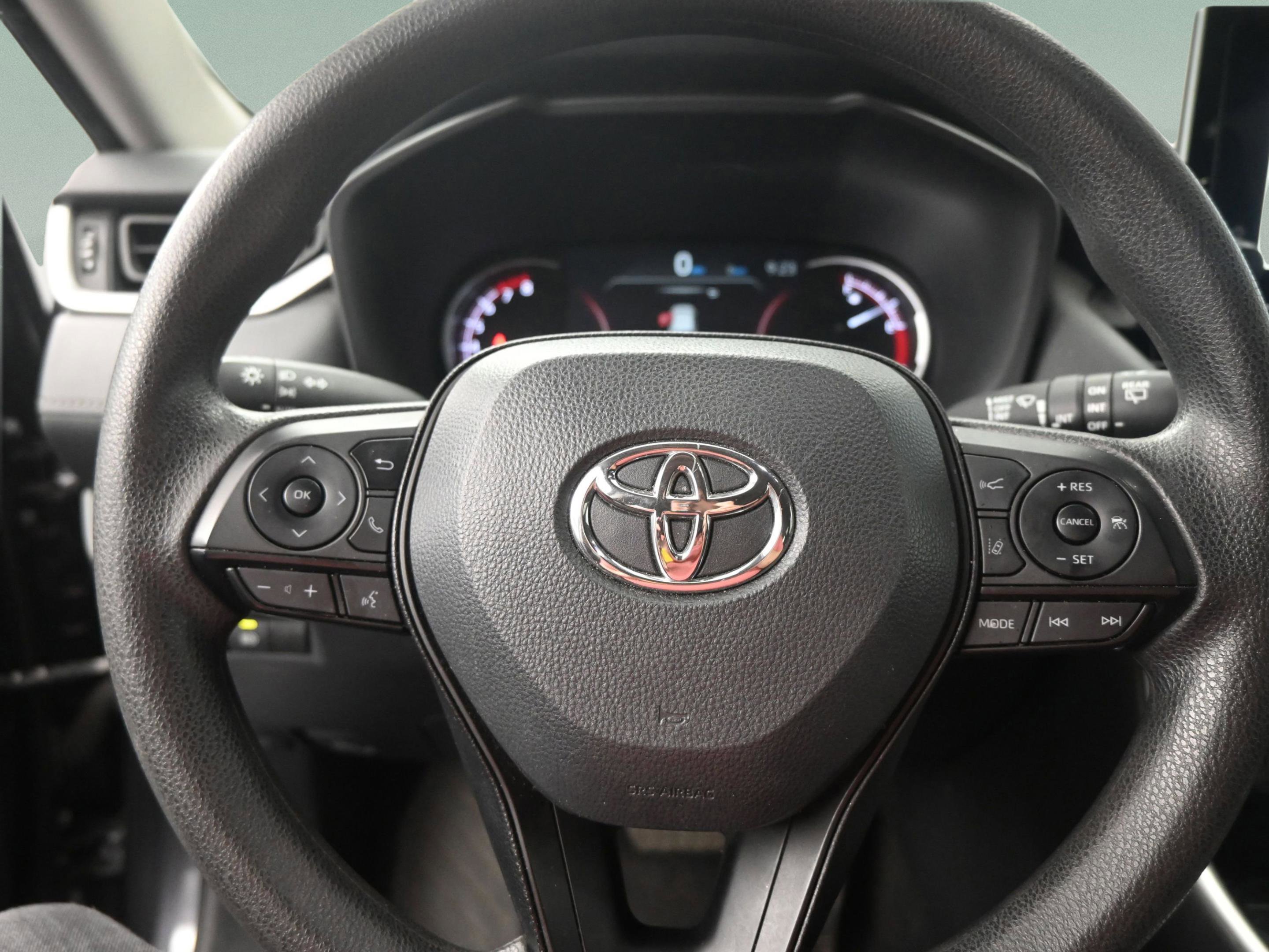 Certified 2024 Toyota RAV4 XLE FWD image 27