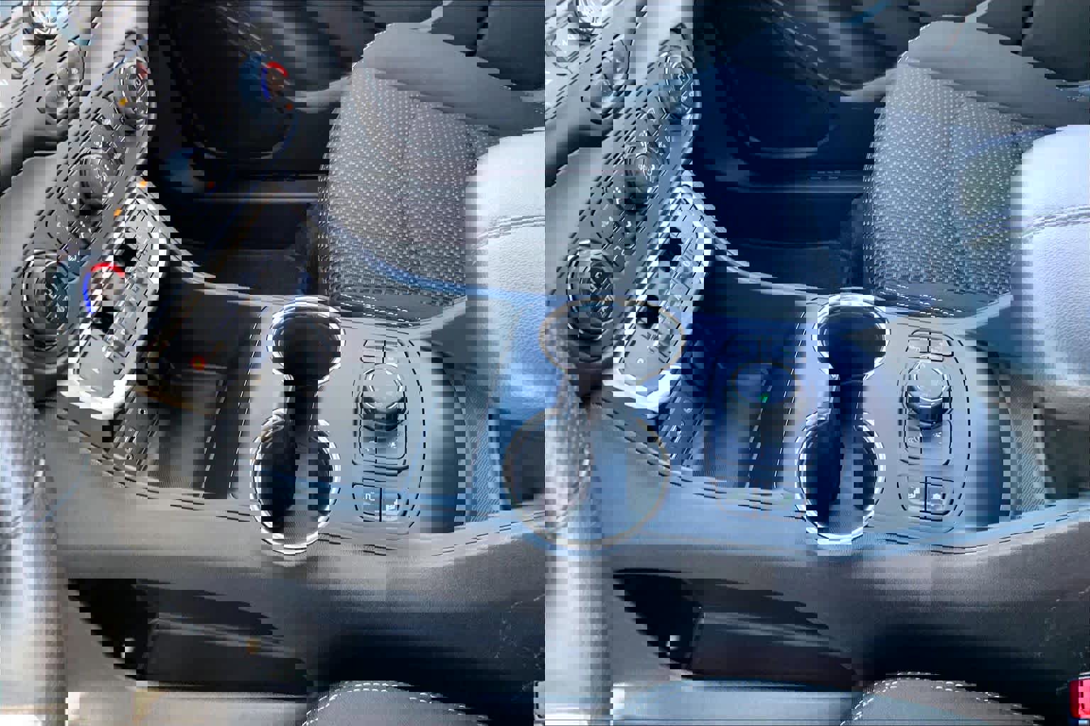 Used 2022 GMC Terrain SLE w/ Driver Convenience Package image 15