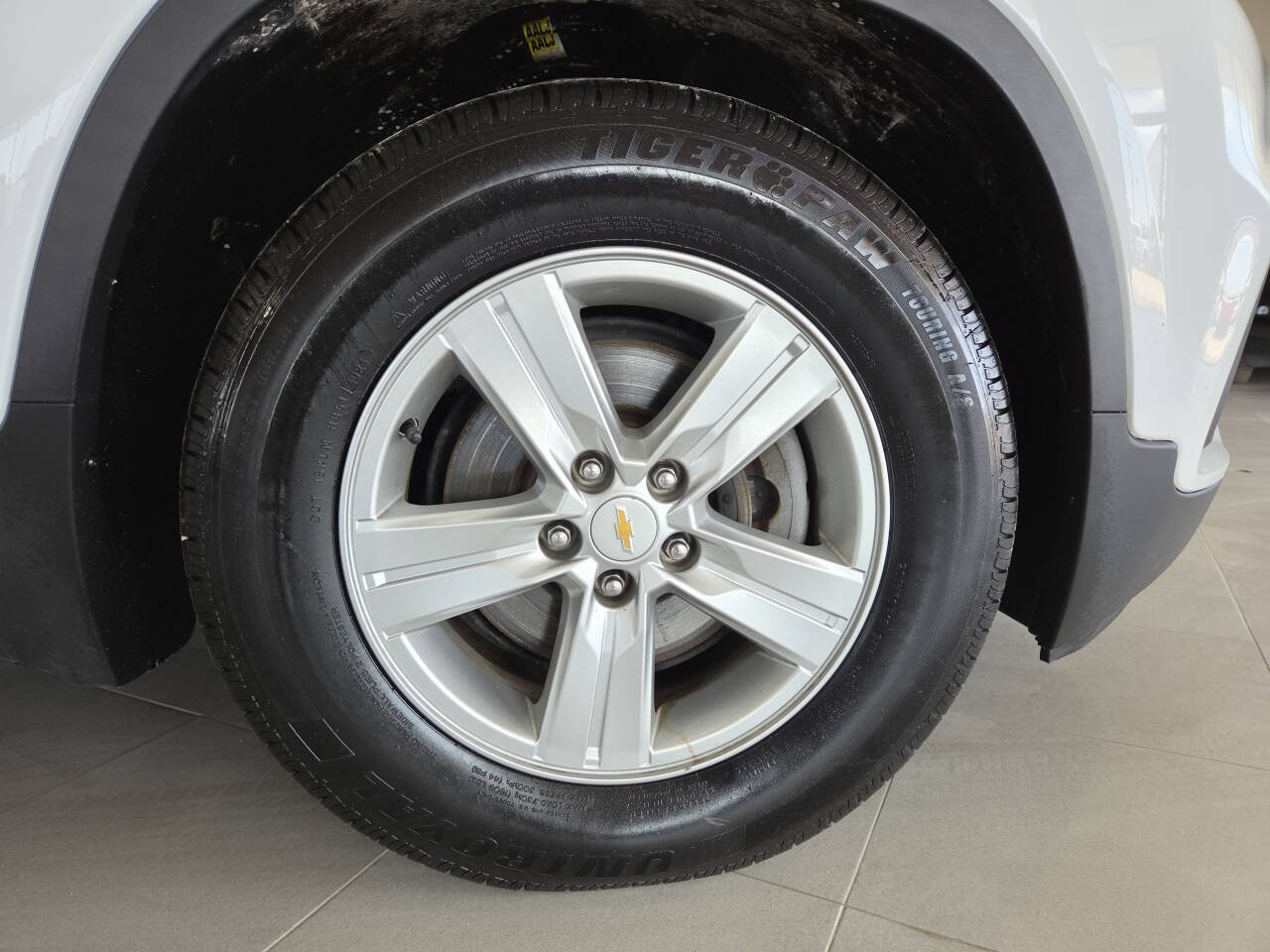 Used 2019 Chevrolet Trax LT w/ LT Convenience Package FWD image 9
