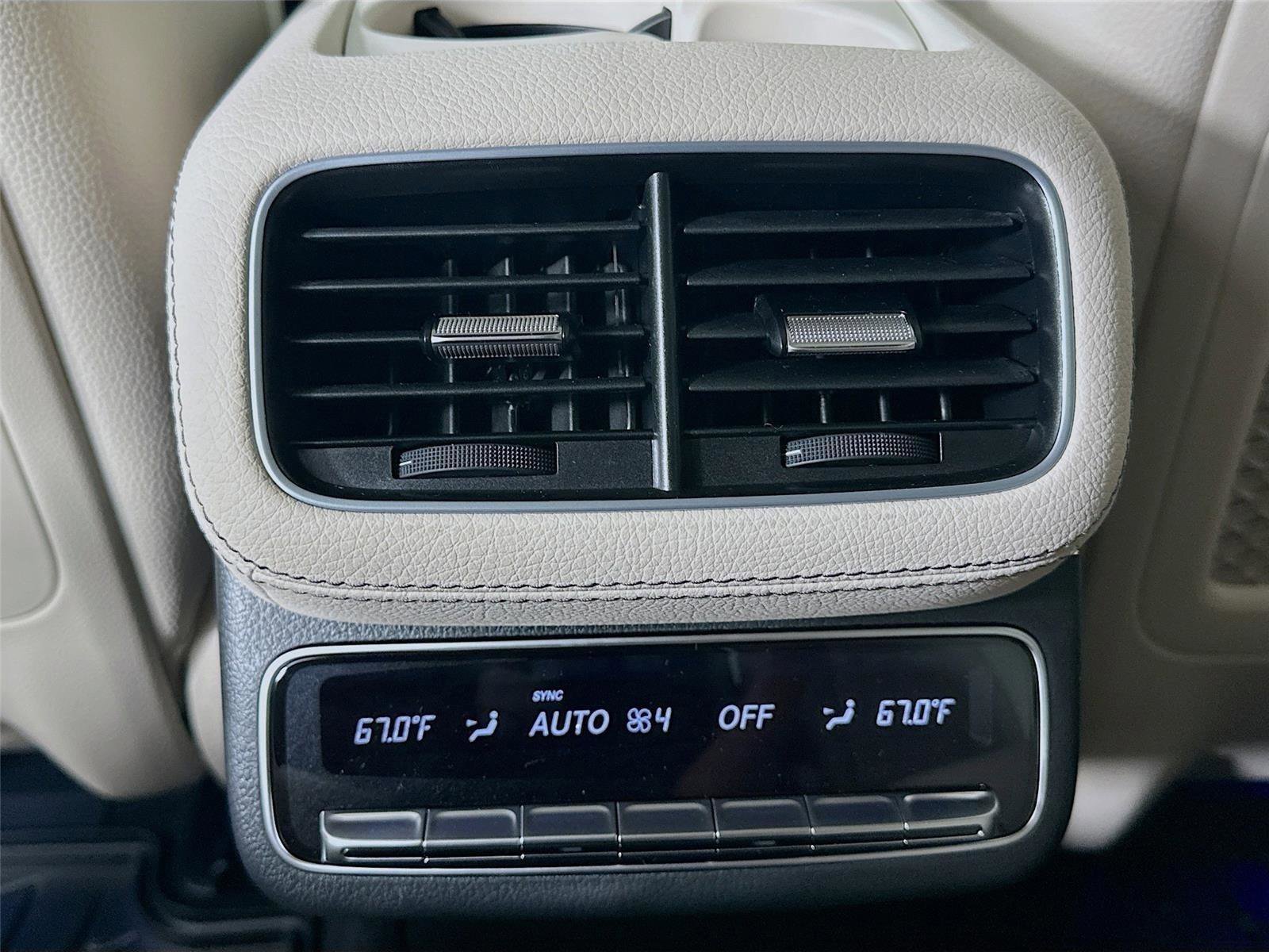 Used 2026 Mercedes-Benz GLS 450 4MATIC image 34