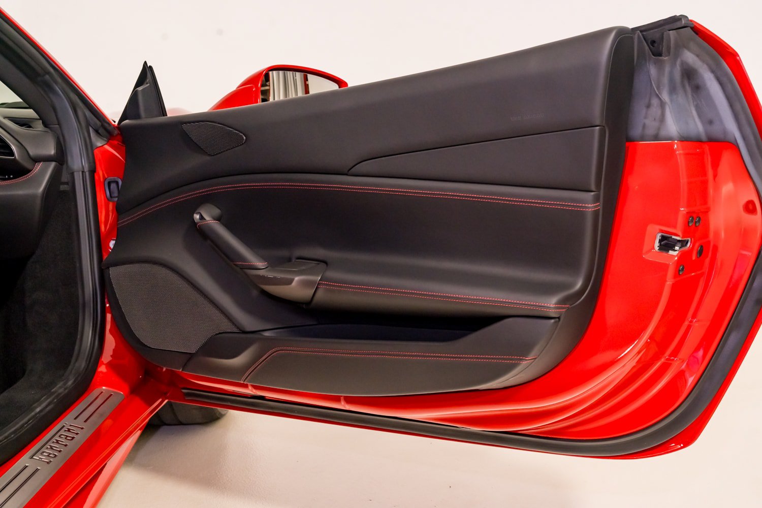 Used 2019 Ferrari 488 GTB RWD image 26