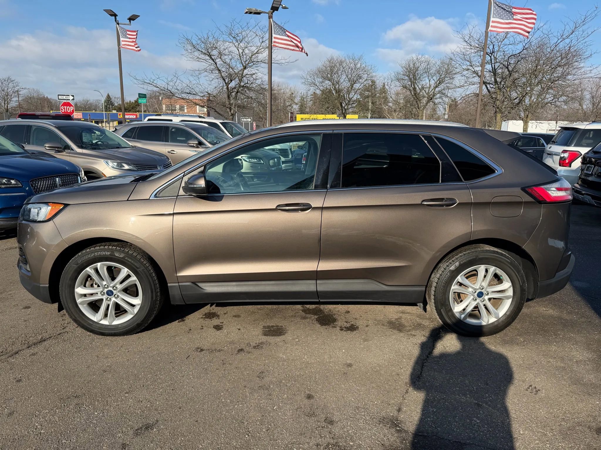 Used 2019 Ford Edge SEL w/ Equipment Group 201A image 2