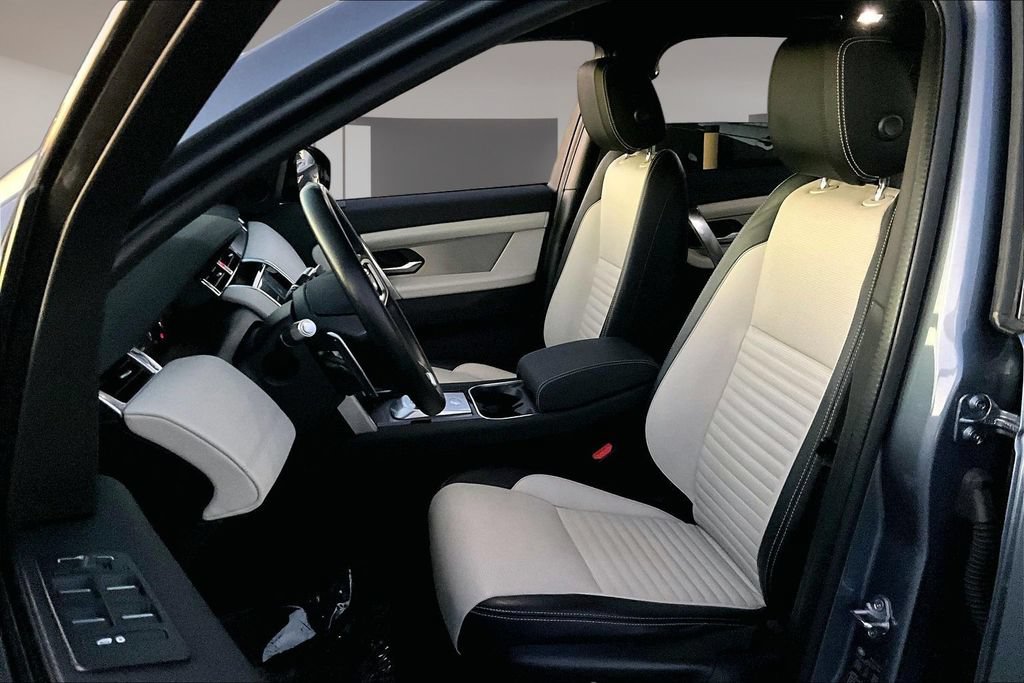 Certified 2022 Land Rover Discovery Sport S R-Dynamic AWD/4WD image 19