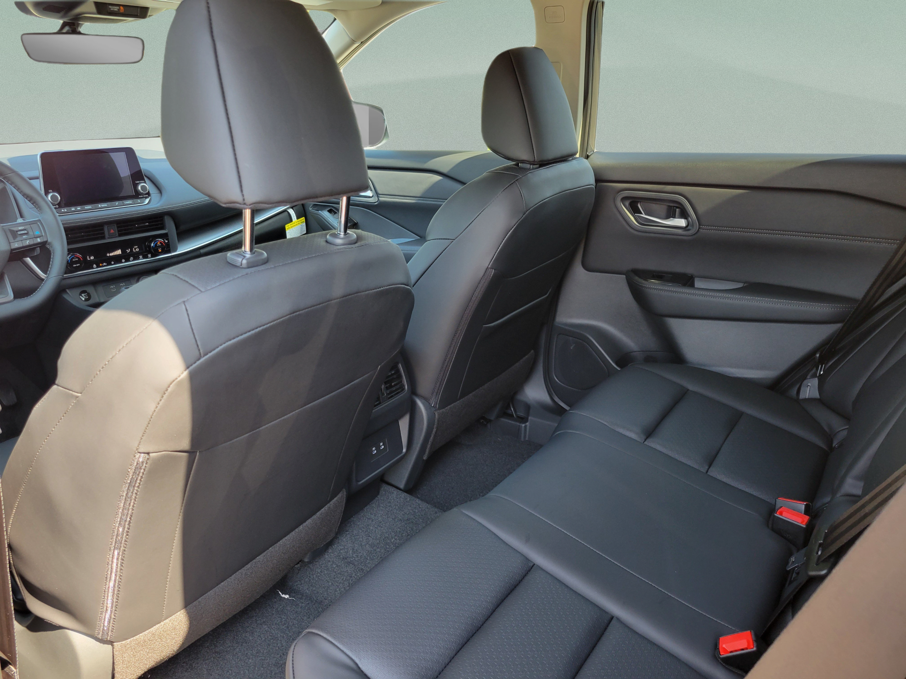 New 2026 Nissan Rogue Dark Armor FWD image 11
