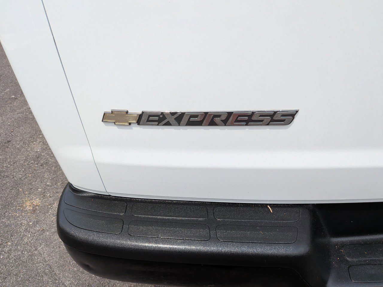 Used 2023 Chevrolet Express 3500 LS RWD image 27