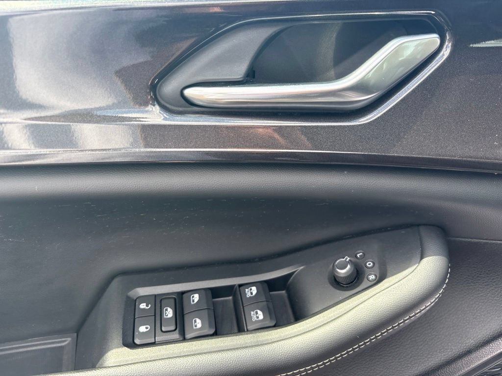 Certified 2023 Jeep Grand Cherokee Altitude AWD/4WD image 14