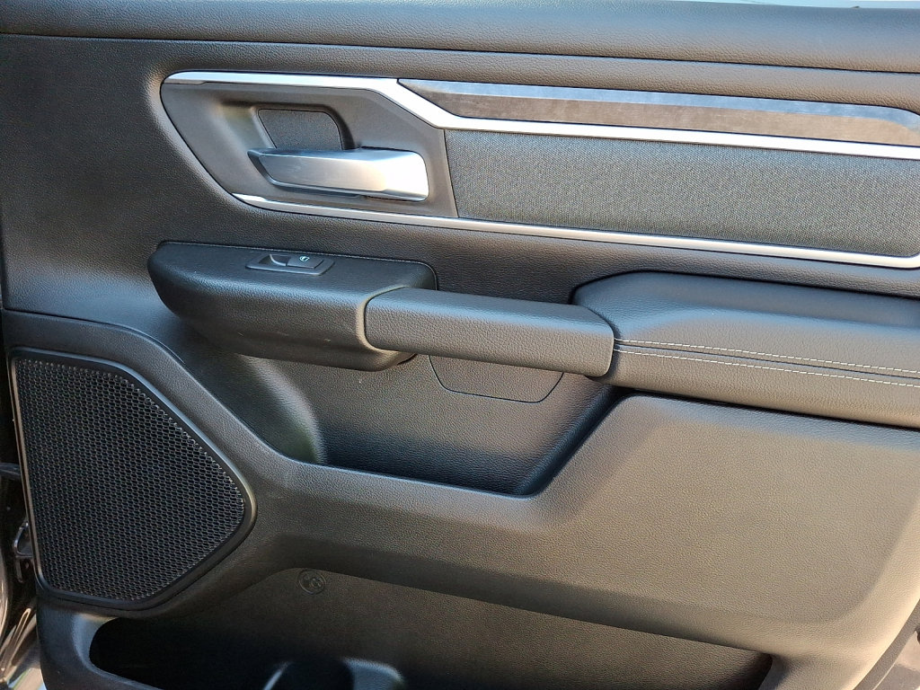 Used 2022 RAM 1500 Big Horn AWD/4WD image 11