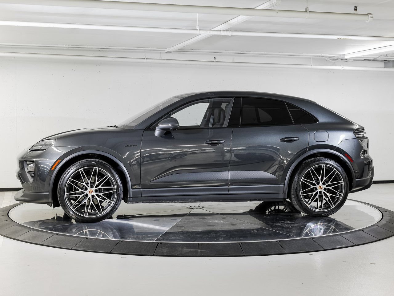 New 2026 Porsche Macan Electric RWD image 2