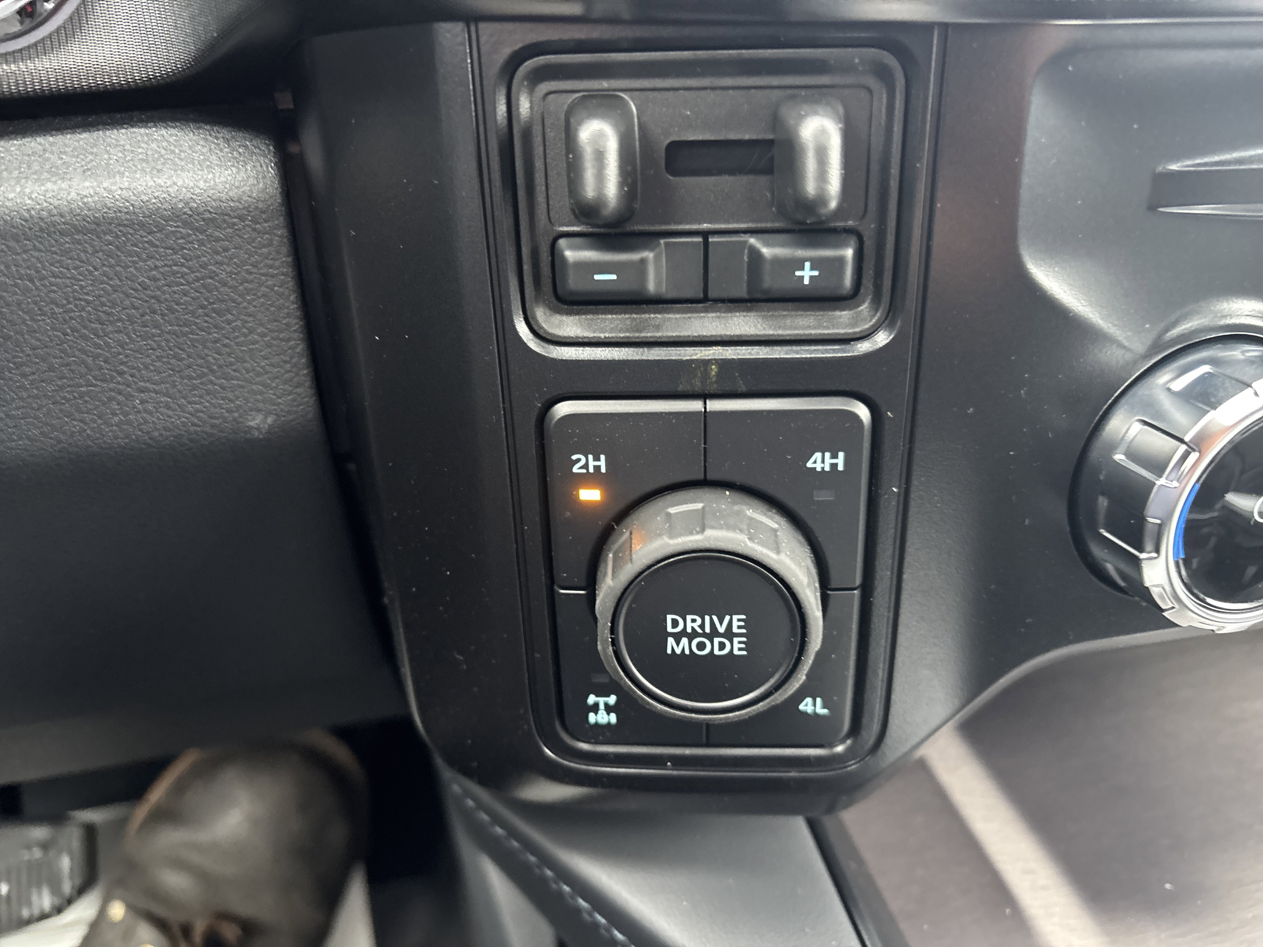 New 2026 Ford F250 Platinum image 30
