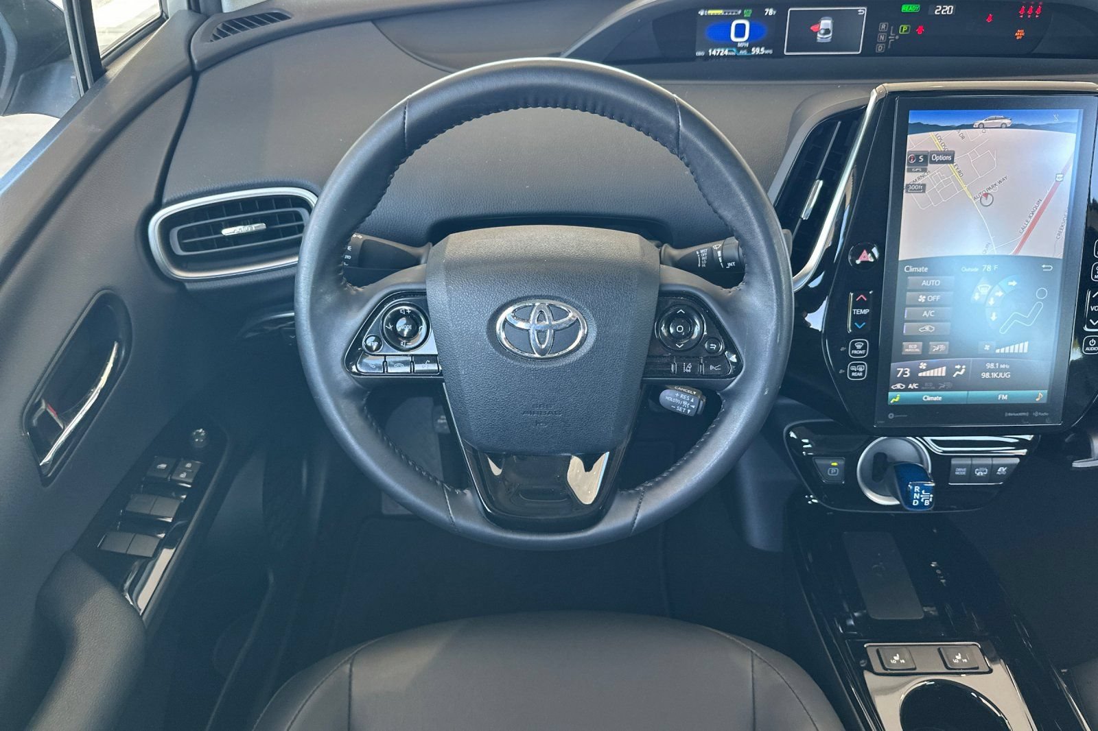 Used 2021 Toyota Prius Prime XLE w/ Carpet Mat Package (TMS) FWD image 13