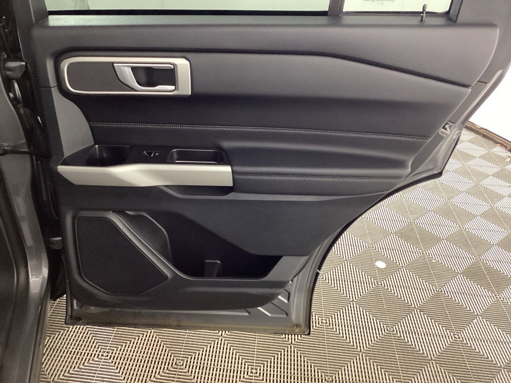 Used 2023 Ford Explorer XLT w/ Equipment Group 202A image 12