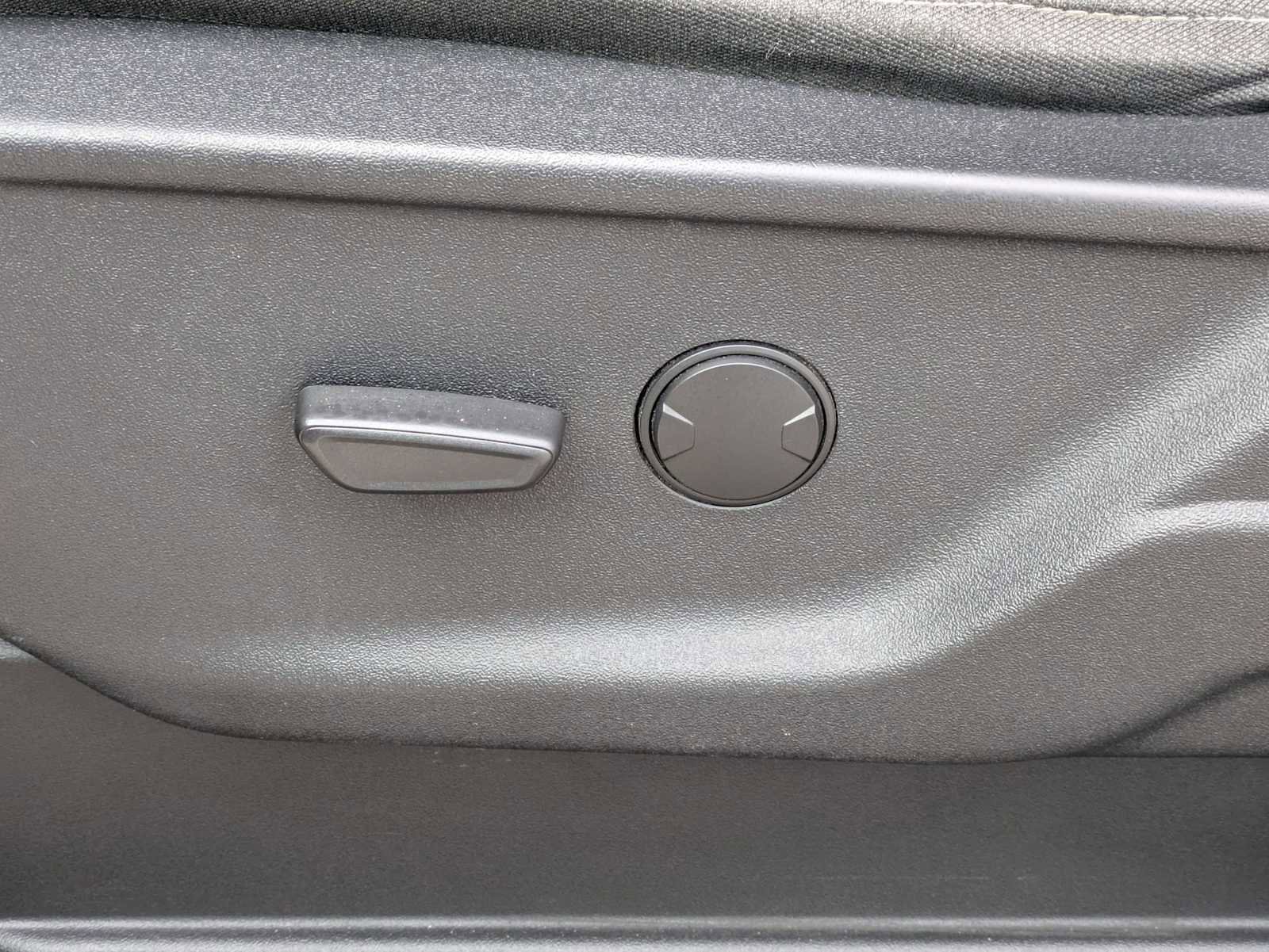 Used 2022 Ford F150 XLT w/ Trailer Tow Package image 16