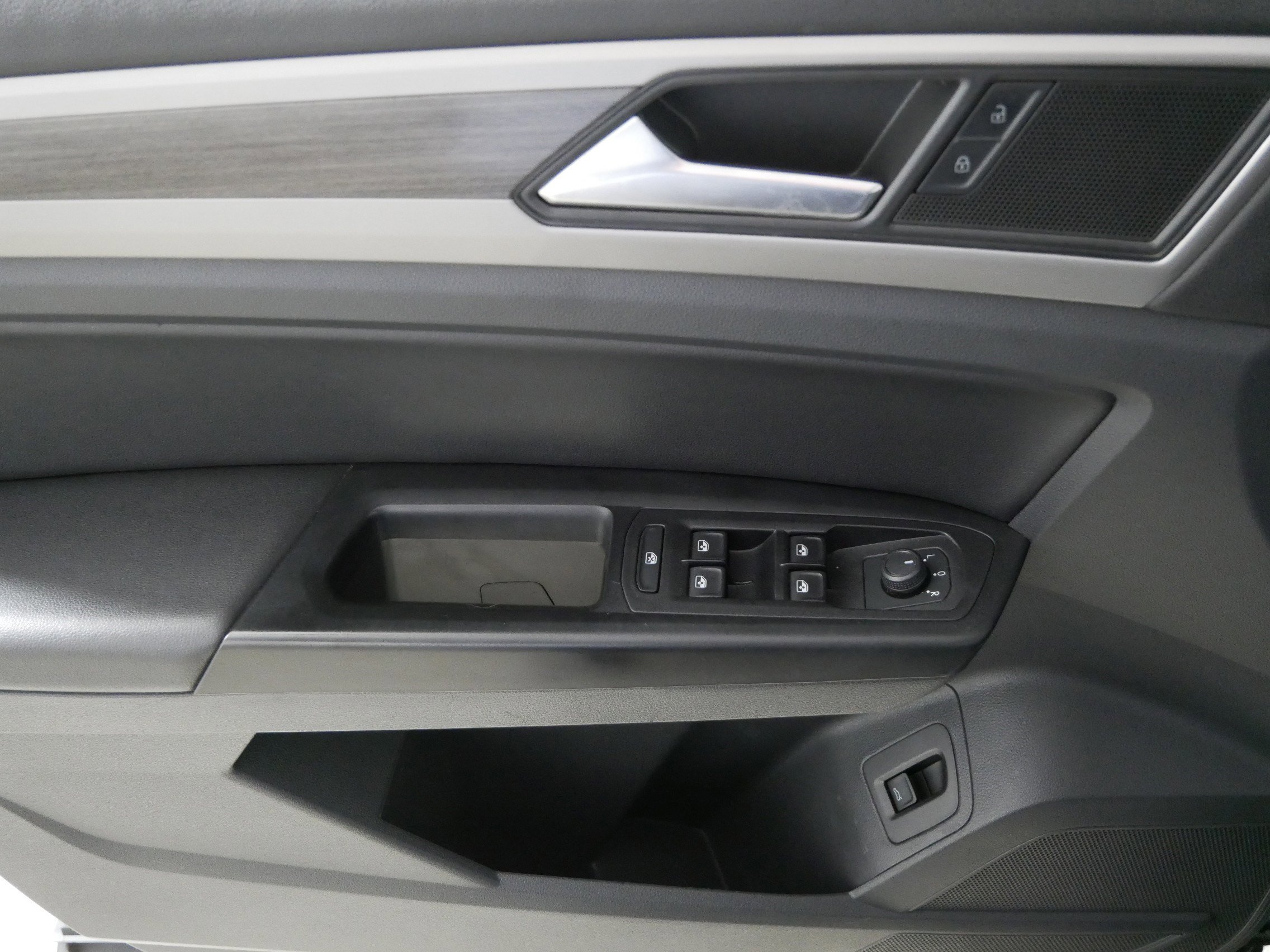 Used 2021 Volkswagen Atlas SEL image 19