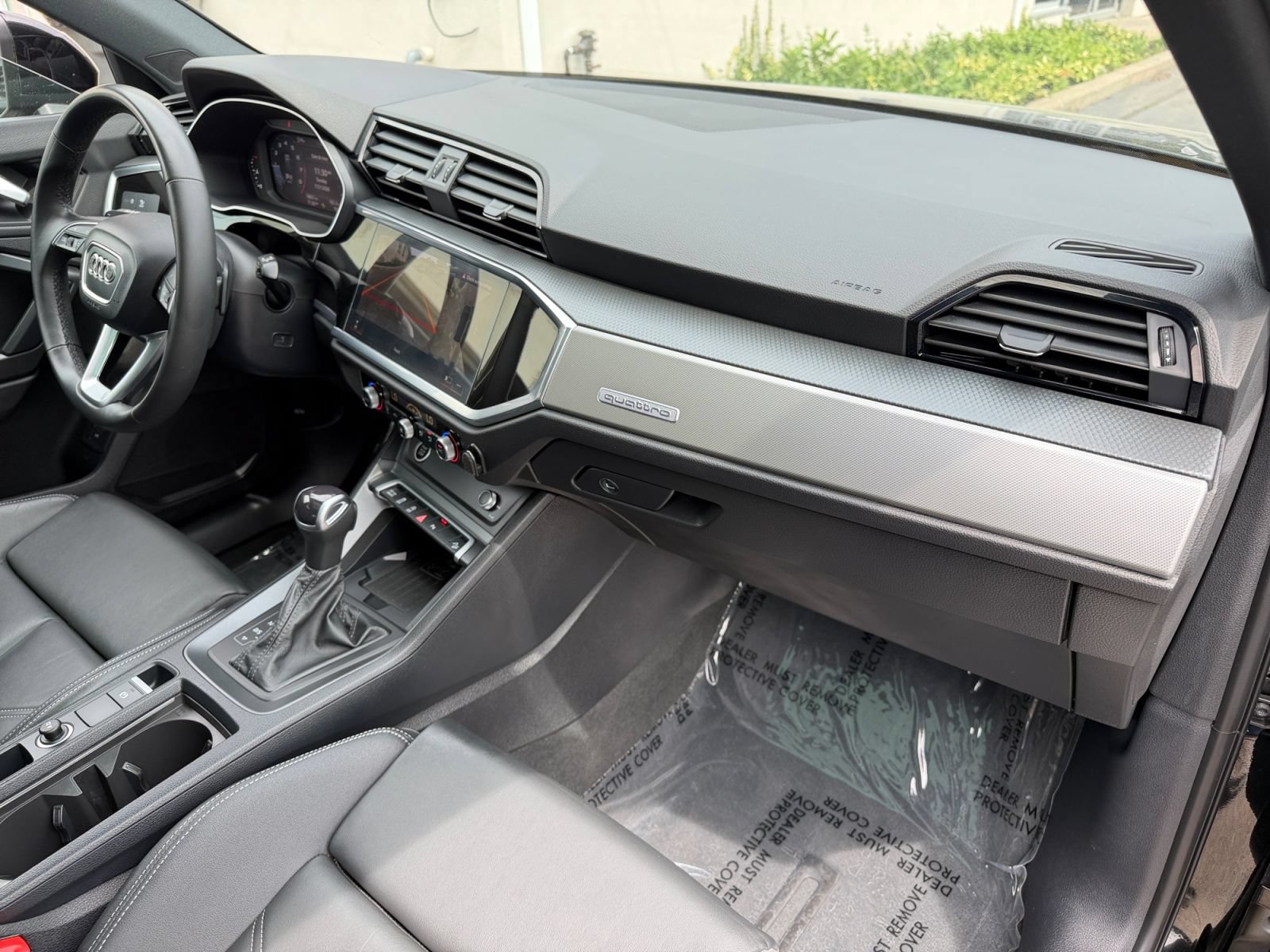 Used 2023 Audi Q3 2.0T Premium Plus w/ Premium Plus Package AWD/4WD image 9