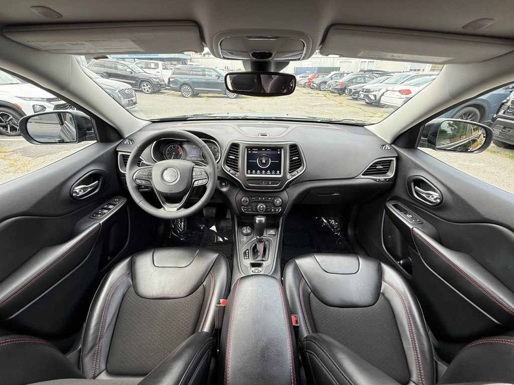 Used 2022 Jeep Cherokee Trailhawk AWD/4WD image 23
