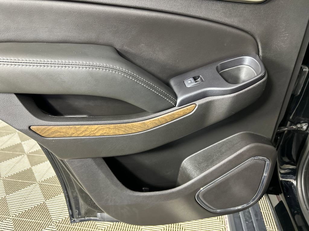 Used 2018 GMC Yukon Denali w/ Denali Ultimate Package image 16