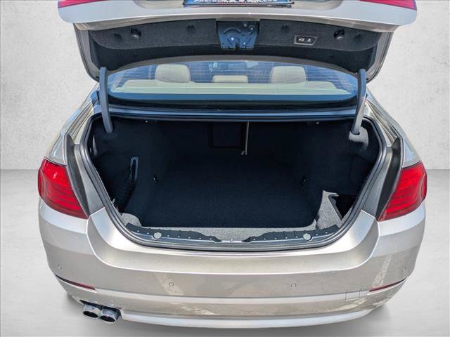 Used 2012 BMW 528i xDrive Sedan AWD/4WD image 6