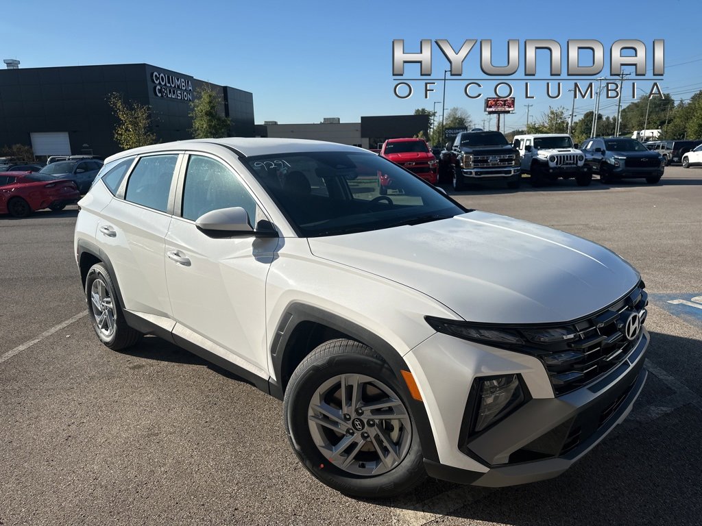 New 2026 Hyundai Tucson SE image 1