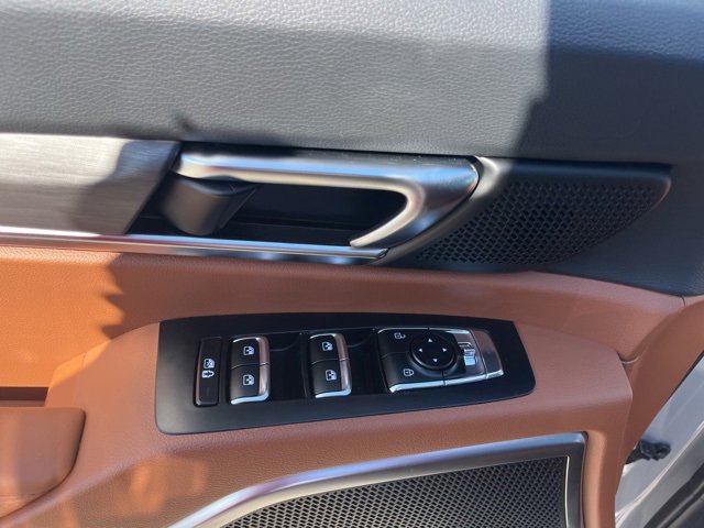 Used 2025 Kia Telluride AWD image 15