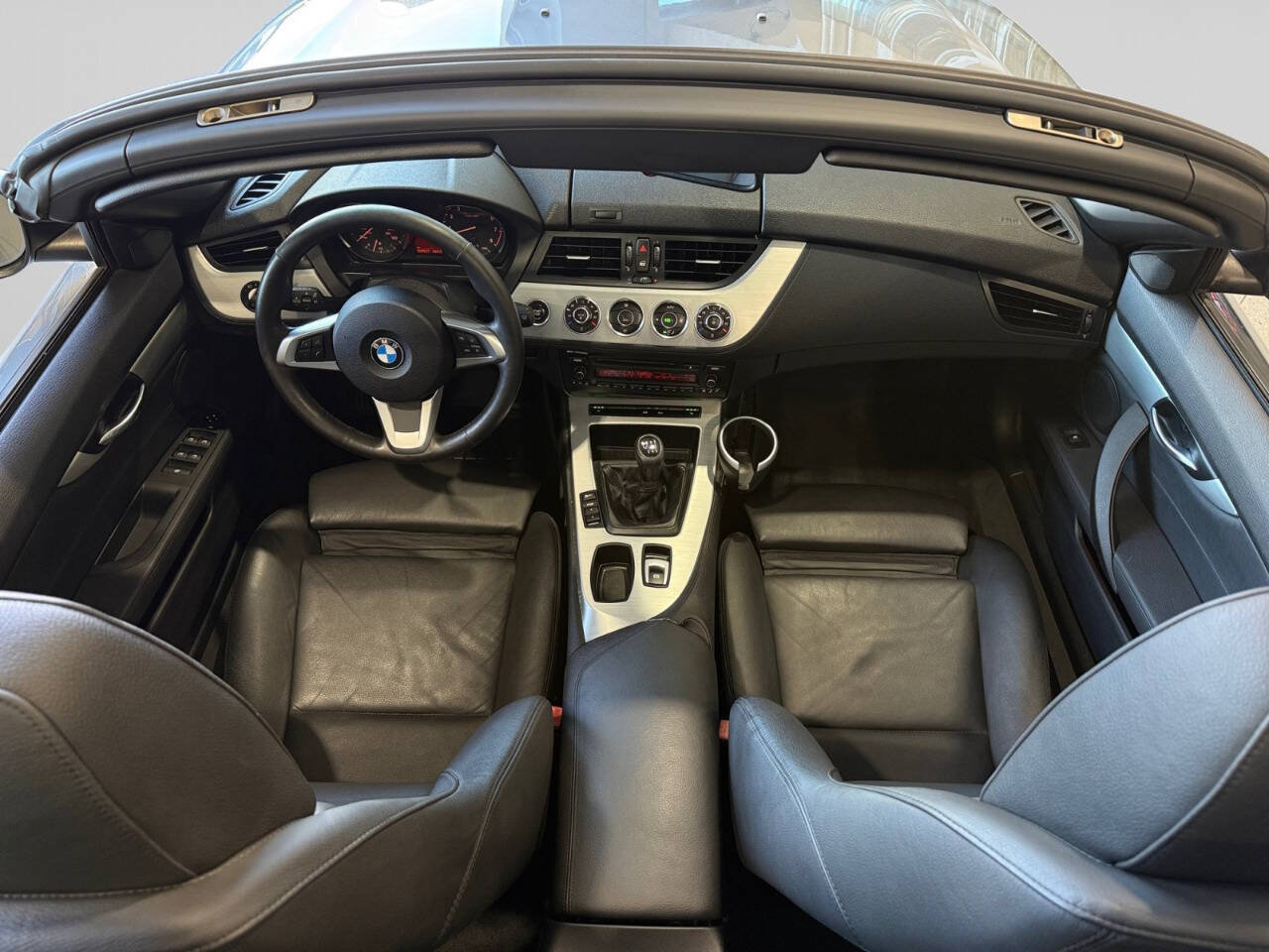 Used 2009 BMW Z4 sDrive35i RWD image 12