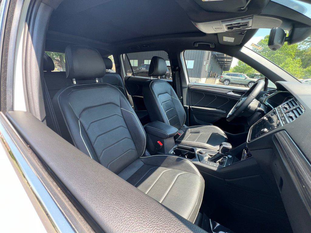Certified 2022 Volkswagen Tiguan SEL R-Line AWD/4WD image 24