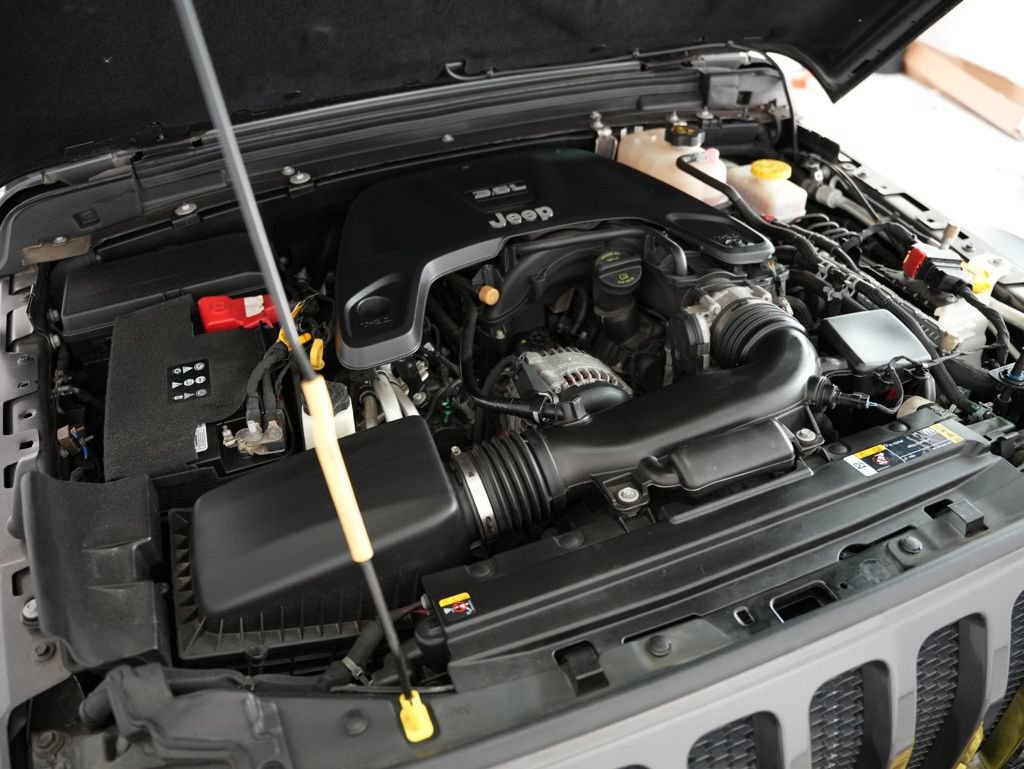 Used 2021 Jeep Wrangler Sport AWD/4WD image 46