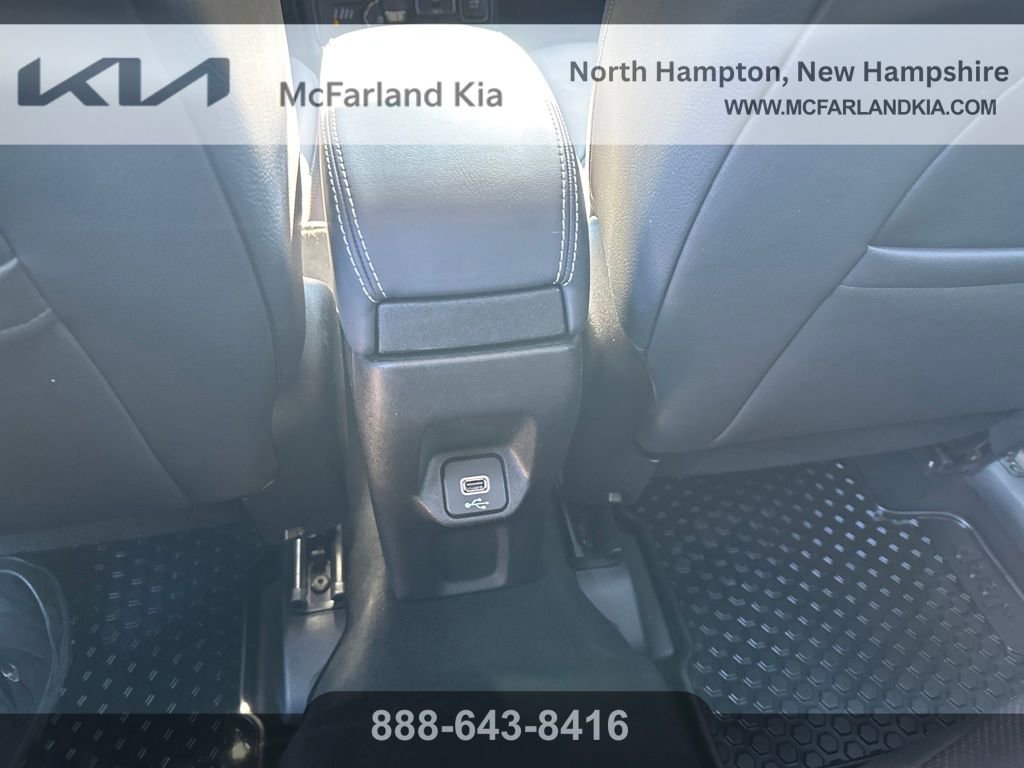 Used 2023 Jeep Renegade Limited image 24