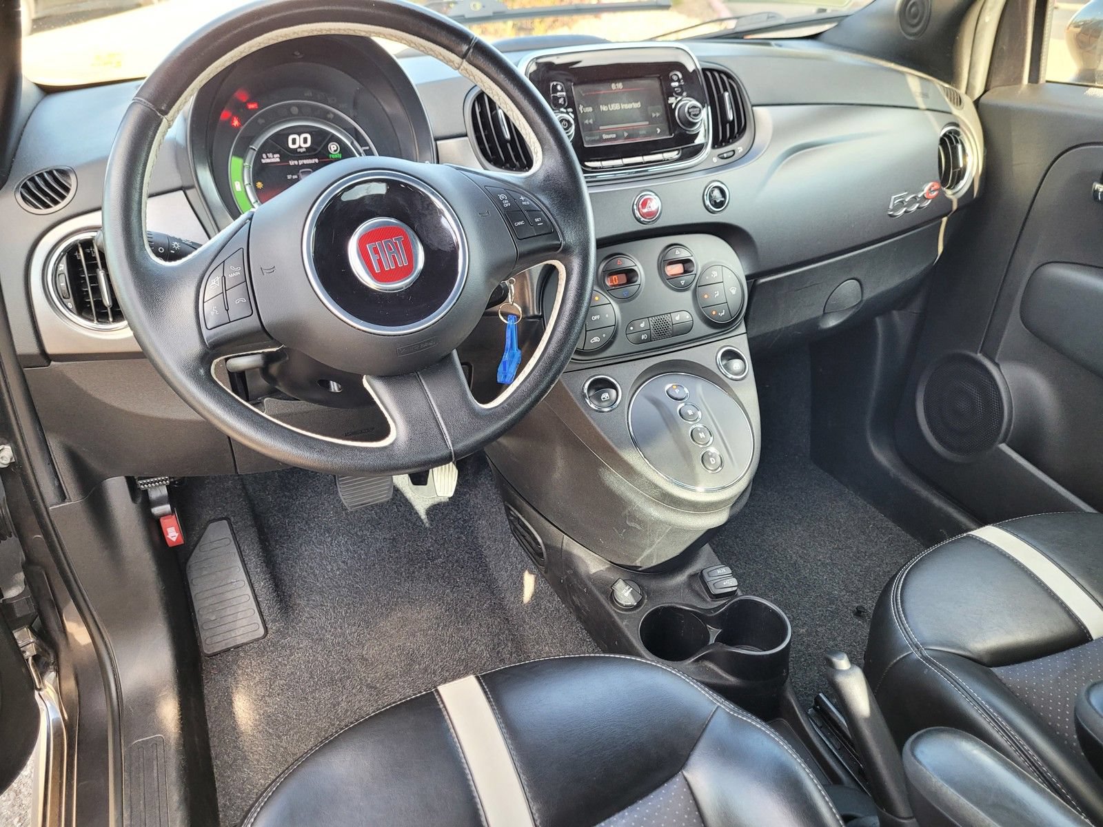 Used 2018 FIAT 500 e FWD image 17