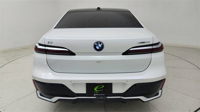 Used 2023 BMW i7 xDrive60 image 5