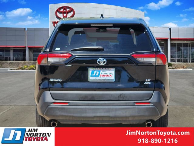 Used 2025 Toyota RAV4 LE AWD/4WD image 6