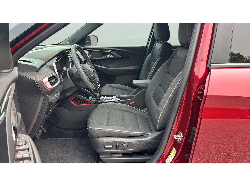 Used 2023 Chevrolet TrailBlazer RS w/ Convenience Package AWD/4WD image 10
