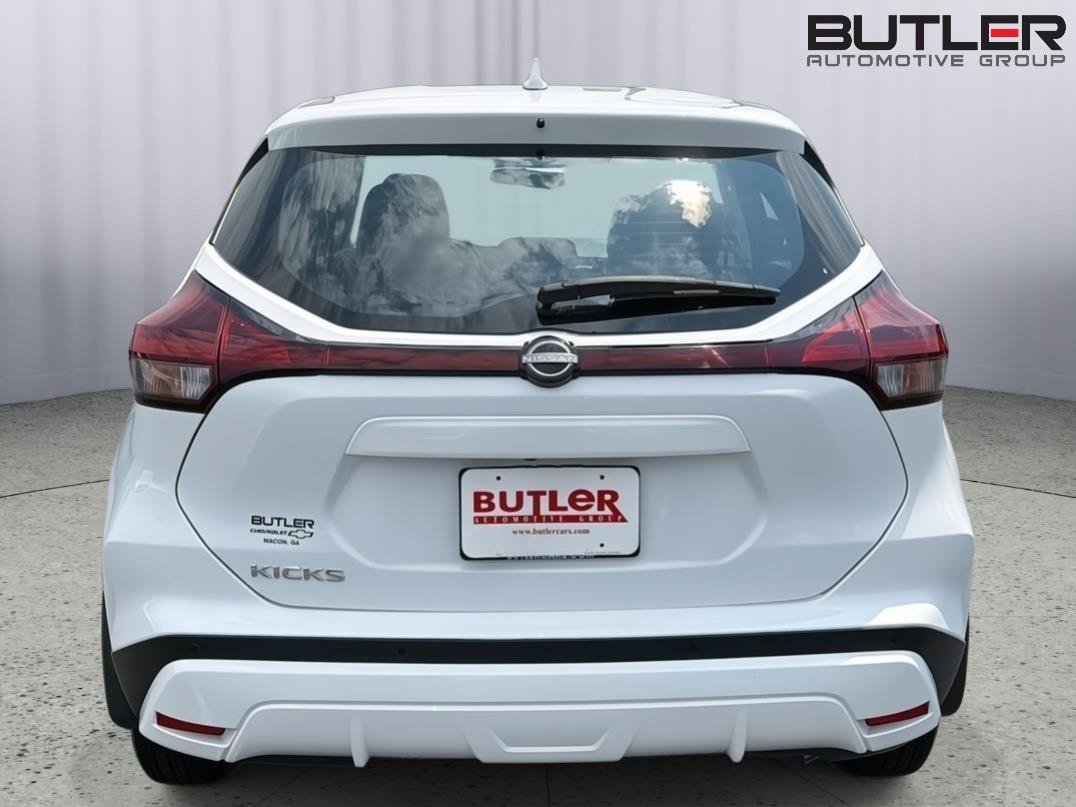 Used 2024 Nissan Kicks S FWD image 5