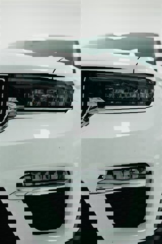 Used 2022 Jeep Grand Cherokee Limited image 3