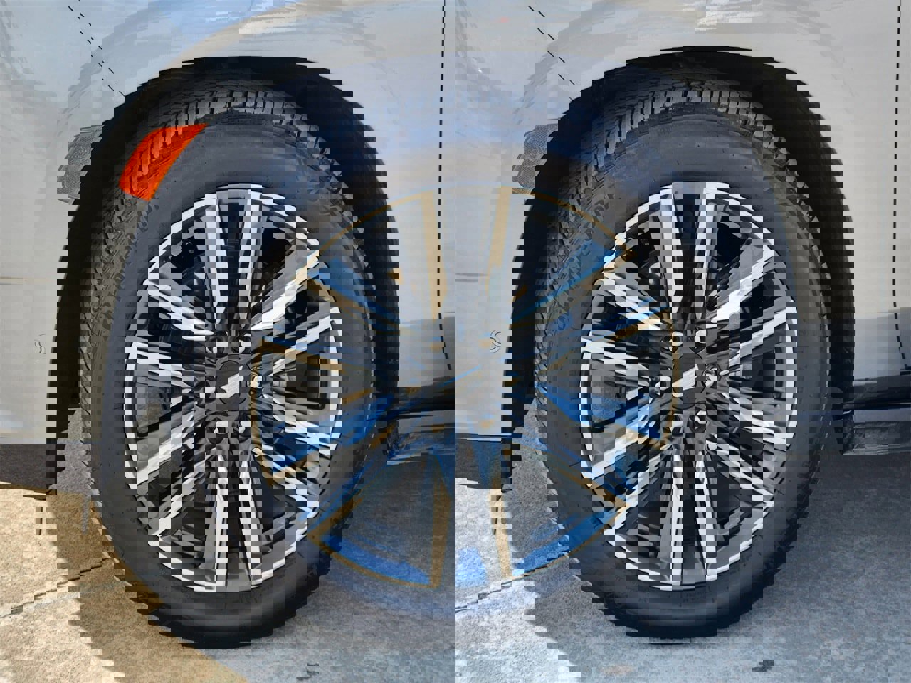 Used 2024 Cadillac Escalade Sport w/ LPO, ONYX Package image 11