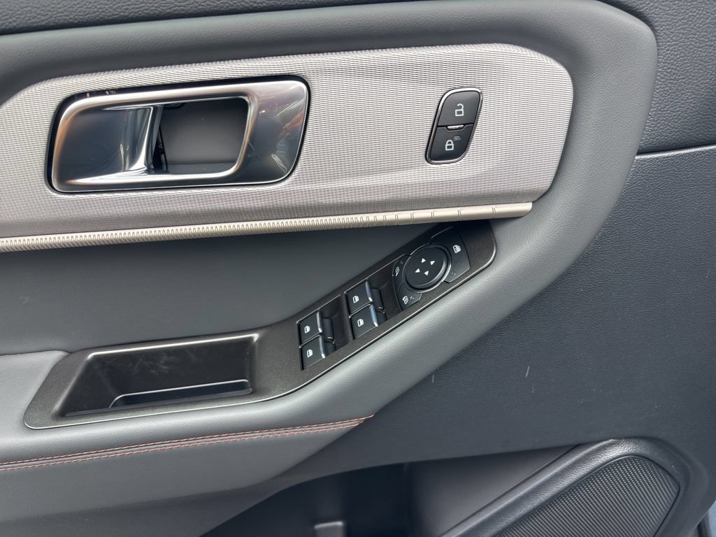 New 2026 Ford Explorer Active w/ Active Comfort Package RWD image 26